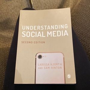 Understanding Social Media 2E